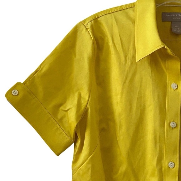 Banana Republic Women's Short Sleeve Yellow Button-Up Shirt Size 10 - Picture 5 of 7